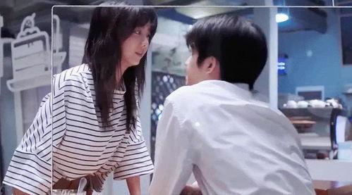 国产情侣在线看,浪漫瞬间，甜蜜瞬间，尽在眼前